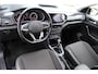 Volkswagen T-Cross 1.5 TSI Style Business 150PK | Incl. 12 maanden Garantie | Achteruitrijcamera | Stoelverwarming | Adaptive cruise | LED Koplampen | Apple CarPlay/Android Auto | Climate controle | Parkeersensoren V+A | Draadloze telefoonlader | Schakelmogelijkheid aan stuurwiel | 17 Inch LMV |