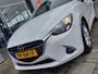 Mazda 2 1.5 Skyactiv-G 90pk Dynamic | 1ste Eigenaar + Origineel NL | Navi | Airco | Cruise | Bluetooth Carkit+Streaming | Pdc | Rijstrooksensor | Standkachel | Mistlampen | 15''lm