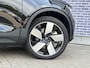 Volvo XC40 Recharge Plus 70 kWh | Adaptive Cruise Control | Dodehoek Detectie | Stoel en Stuurverwarming | 20” | Nubuck Bekleding |