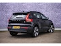 Volvo XC40 Recharge Plus 70 kWh | Adaptive Cruise Control | Dodehoek Detectie | Stoel en Stuurverwarming | 20” | Nubuck Bekleding |