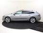 Volkswagen Arteon Shooting Brake 1.4 TSI eHybrid R-Line Business+ | Panoramadak | Trekhaak | Adaptieve demping | Dodehoek detectie | Parkeerassistent | Keyless | Stoelverwarming voor en achter |