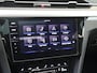 Volkswagen Arteon Shooting Brake 1.4 TSI eHybrid R-Line Business+ | Panoramadak | Trekhaak | Adaptieve demping | Dodehoek detectie | Parkeerassistent | Keyless | Stoelverwarming voor en achter |
