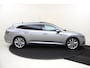 Volkswagen Arteon Shooting Brake 1.4 TSI eHybrid R-Line Business+ | Panoramadak | Trekhaak | Adaptieve demping | Dodehoek detectie | Parkeerassistent | Keyless | Stoelverwarming voor en achter |