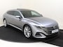 Volkswagen Arteon Shooting Brake 1.4 TSI eHybrid R-Line Business+ | Panoramadak | Trekhaak | Adaptieve demping | Dodehoek detectie | Parkeerassistent | Keyless | Stoelverwarming voor en achter |