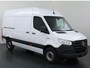 Mercedes-Benz eSprinter 314 L2 H2 PRO | 81 kWh | 100% elektrisch | 2000kg Trekhaak | 115Kw/u DC Snelladen | Smartphone integratie pakket | Carplay | Camera | Comfort bestuurdersstoel |