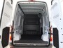 Mercedes-Benz eSprinter 314 L2 H2 PRO | 81 kWh | 100% elektrisch | 2000kg Trekhaak | 115Kw/u DC Snelladen | Smartphone integratie pakket | Carplay | Camera | Comfort bestuurdersstoel |
