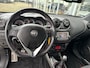 Alfa Romeo MiTo TwinAir 105PK | 17" velgen | Carbon aankleding | parkeersensoren achter
