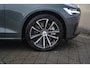 Volvo V60 2.0 T6 Plug-in hybrid AWD Plus Dark Verwarmbare voorruit | Contourstoelen | Trekhaak | Harman/Kardon | 360 camera | Pilot Assist