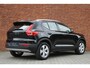 Volvo XC40 T4 Momentum Pro | Trekhaak | Verwarmbare Voorstoelen | Parkeercamera | Harman Kardon Audio | Apple Carplay / Android Auto | Navigatie | Lederen Bekleding | Cruise Control | 18'' Lichtmetalen Velgen