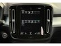 Volvo XC40 T4 Momentum Pro | Trekhaak | Verwarmbare Voorstoelen | Parkeercamera | Harman Kardon Audio | Apple Carplay / Android Auto | Navigatie | Lederen Bekleding | Cruise Control | 18'' Lichtmetalen Velgen