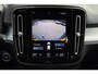 Volvo XC40 T4 Momentum Pro | Trekhaak | Verwarmbare Voorstoelen | Parkeercamera | Harman Kardon Audio | Apple Carplay / Android Auto | Navigatie | Lederen Bekleding | Cruise Control | 18'' Lichtmetalen Velgen