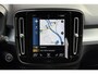 Volvo XC40 T4 Momentum Pro | Trekhaak | Verwarmbare Voorstoelen | Parkeercamera | Harman Kardon Audio | Apple Carplay / Android Auto | Navigatie | Lederen Bekleding | Cruise Control | 18'' Lichtmetalen Velgen