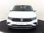 Volkswagen Tiguan 1.5 TSI Life Business | Panoramadak | Parkeerassistent | Digital cockpit Pro | Keyless | Stoel- en stuurwielverwarming | Dodehoek detectie | Achteruitrijcamera | Navigatie |
