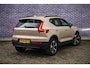 Volvo XC40 2.0 B4 Plus Dark | Trekhaak | Adaptive Cruise Control | Dode hoek detectie BLIS | Harman/Kardon audio | Elektrische stoelverstelling | Stoel- en stuurverwarming | Verwarmde Voorruit |