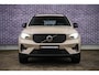 Volvo XC40 2.0 B4 Plus Dark | Trekhaak | Adaptive Cruise Control | Dode hoek detectie BLIS | Harman/Kardon audio | Elektrische stoelverstelling | Stoel- en stuurverwarming | Verwarmde Voorruit |