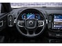 Volvo XC40 2.0 B4 Plus Dark | Trekhaak | Adaptive Cruise Control | Dode hoek detectie BLIS | Harman/Kardon audio | Elektrische stoelverstelling | Stoel- en stuurverwarming | Verwarmde Voorruit |