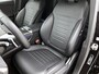 Mercedes-Benz GLC 300 e 4MATIC AMG Plug-In Hybride AMG Line | Trekhaak | Digital Licht | 20 Inch AMG Velgen | Stuur en Stoelverwarming. Inclusief 24 maanden MB Certified garantie voor Europa.