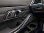 BMW 3-Serie Touring 330e M Sport 293Pk Automaat (KUIPSTOELEN, PANORAMADAK, HEAD-UP DISPLAY, HARMAN/KARDON, ADAPTIVE CRUISE, M SPORTSTOELEN, SFEERVERLICHTING, ELEK ACHTERKLEP, APPLE CARPLAY, KEYLESS, CAMERA, NIEUWSTAAT)