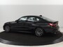 BMW 3-Serie 318i M Sport | 26.200km NAP | Trekhaak | Stoelverwarming | Camera | Sfeerverlichting | Carplay | Sportstoelen | Adaptief LED | Navigatie | Live Cockpit | Climate control | Park Assist