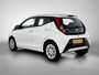 Toyota Aygo 1.0 VVT-i x-play | Airconditioning | Achteruitrijcamera | Cruise control |