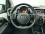 Toyota Aygo 1.0 VVT-i x-play | Airconditioning | Achteruitrijcamera | Cruise control |