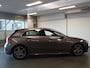 Mercedes-Benz A-klasse 160 Advantage AMG pakket!! Full options, Navigatie, Achteruitrijcamera,  Pdc V/A, Xenon, Sportstoelen, Alcantara/Leder, Led verlichting, Cruise controle, Lm velgen 18'', Nederlandse auto!! Bovag afleverpakket 695,-