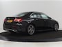 Mercedes-Benz A-klasse 200 AMG | Two-Tone Leder | Stoelverwarming | Carplay | Camera | Navigatie | Park Assist | Full LED | Climate control | Cruise control