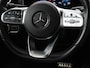 Mercedes-Benz A-klasse 200 AMG | Two-Tone Leder | Stoelverwarming | Carplay | Camera | Navigatie | Park Assist | Full LED | Climate control | Cruise control