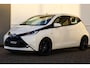 Toyota Aygo 1.0 VVT-i 69pk x | Airco | Achteruitrijcamera | 15" Velgen