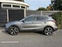 Nissan Qashqai Tekna + 1.2 115PK X-tronic CVT Automaat Navigatie, Rondomzichtcamera, Keyless, Leder, Panoramadak, Stoelverwarming, Voorruitverwarming