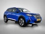 Peugeot 2008 SUV Allure Pack 100pk | Navigatie | Achteruitrijcamera | 3D Cockpit | Stoelverwarming | Climate Control | Cruise Control | Parkeersensoren v+a | Keyless | Bluetooth | Apple CarPlay / Android Auto | DAB+ radio | Elektrisch inklapbare spiegels | Donker getint glas | 17" lichtmetalen velgen |