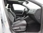 Volkswagen Polo R-Line Edition | Automaat | Panorama dak | LED Matrix | Stoelverwarming | 17" Velgen |