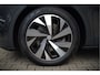 Volkswagen ID.4 First 77 kWh | Stoelverwarming | Stuurverwarming | Trekhaak | Warmtepomp | Adaptive Cruise Control | Navigatie | Apple Carplay | Keyless | Camera | Parkersensoren |