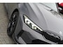 BMW 3-Serie 330e High Executive | M-pakket | Facelift 2025 | Widescreen Groot Navi | Camera |