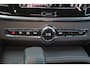 Volvo V90 T6 Recharge AWD Core Bright - IntelliSafe Assist & Surround - 360º Camera - Harman/Kardon audio - Verwarmde voorstoelen, stuur & achterbank - Parkeersensoren voor & achter - Extra getint glas - Elektr. inklapbare trekhaak - 18' LMV