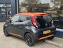 Toyota Aygo 1.0 VVT-i x-JBL | Zeer Complete Uitvoering | Multimediascherm met Navigatie via Telefoon | Climate Control | Camera | Lichtmetalen Velgen | Mistlampen | JBL Audio met Subwoofer | Volledig Dealer Onderhouden | Bi-Tone Kleurstelling |
