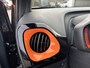 Toyota Aygo 1.0 VVT-i x-JBL | Zeer Complete Uitvoering | Multimediascherm met Navigatie via Telefoon | Climate Control | Camera | Lichtmetalen Velgen | Mistlampen | JBL Audio met Subwoofer | Volledig Dealer Onderhouden | Bi-Tone Kleurstelling |