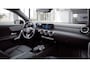 Mercedes-Benz A-klasse 180 Business Solution Luxury | Trekhaak | Stoelverwarming | Widescreen | Achteruitrijcamera |