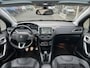 Peugeot 208 1.2 PureTech Première | Matte lak | Afneembare trekhaak | Panoramadak | Camera | Carplay | Navi | etc. etc.