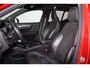 Volvo XC40 T4 R-Design - Panorama/schuifdak - IntelliSafe Assist & Surround - 360º Camera - Verwarmde voorstoelen, stuur & achterbank - Parkeersensoren voor & achter - Elektr. bedienb. voorstoelen met geheugen links - Standkachel - Extra getint glas - Elektr. inklapbare trekhaak - 18' LMV