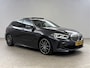 BMW 1-Serie 118i High Executive 141PK | Pano | Virtual | Sfeerverl | Carplay | Trekh. | Parkeersens. | NAP