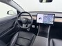 Tesla Model 3 RWD SR+ 60kWh 325PK Lmv 18" AutoPilot Leder PanoDak Adaptive-Cruise Lmv Camera's Elektr.-Stuur+Stoelen+Spiegels+Geheugen+Easy-Entry+Verwarmde stoelen Park assistent PDC WIFI Lane-Assist Speed-Assist Navi LED Comfortstoelen ACC DAB Keyless en Voorverwarmen interieur via App One-Pedal-Drive Origineel Nederlandse auto tot 11kw laden thuis! Garantie Accu tot 10-12-2027 max 160.000km 1.584kg licht!