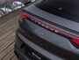 Porsche Cayenne Coupé 3.0 E-Hybrid | SPORTDESIGN | SPORTCHRONO | SOFTCLOSE | PANORAMADAK | PASM LUCHTVERING | 18-WEG STOELEN | TREKHAAK | 360 CAMERA | BOSE AUDIO | SPORTUITLAAT EINDSTUKKEN ZWART | STUUR + STOELVERWARMING