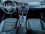 Volkswagen Golf 1.4 TSI ACT Highline R-Line | Stoelverwarming | Camera | Navigatie | ErgoActive Seats | Climate Control | Adaptieve Cruise Control | PDC | 17'' Lichtmetalen Velgen | Apple Carplay | Android Auto |