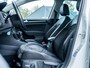 Volkswagen Golf 1.4 TSI ACT Highline R-Line | Stoelverwarming | Camera | Navigatie | ErgoActive Seats | Climate Control | Adaptieve Cruise Control | PDC | 17'' Lichtmetalen Velgen | Apple Carplay | Android Auto |
