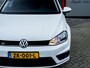 Volkswagen Golf 1.4 TSI ACT Highline R-Line | Stoelverwarming | Camera | Navigatie | ErgoActive Seats | Climate Control | Adaptieve Cruise Control | PDC | 17'' Lichtmetalen Velgen | Apple Carplay | Android Auto |