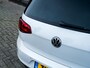 Volkswagen Golf 1.4 TSI ACT Highline R-Line | Stoelverwarming | Camera | Navigatie | ErgoActive Seats | Climate Control | Adaptieve Cruise Control | PDC | 17'' Lichtmetalen Velgen | Apple Carplay | Android Auto |