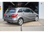 Mercedes-Benz B-klasse 180 Ambition *Halfleder | A/C | Navi | Cruise | Bluetooth | Parkeersensoren | 17" Lichtmetaal*