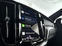 Volvo XC60 B5 Aut. Ultimate Dark | Panoramadak | Harman Kardon | 360º camera | Head-up display | Stoel- en Stuurverwarming | Trekhaak
