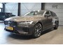 Volvo V60 2.0 T6 Plug-in hybrid AWD Plus Dark leer trekhaak 18 inch !!